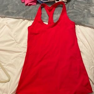 red razorback, lululemon tank top